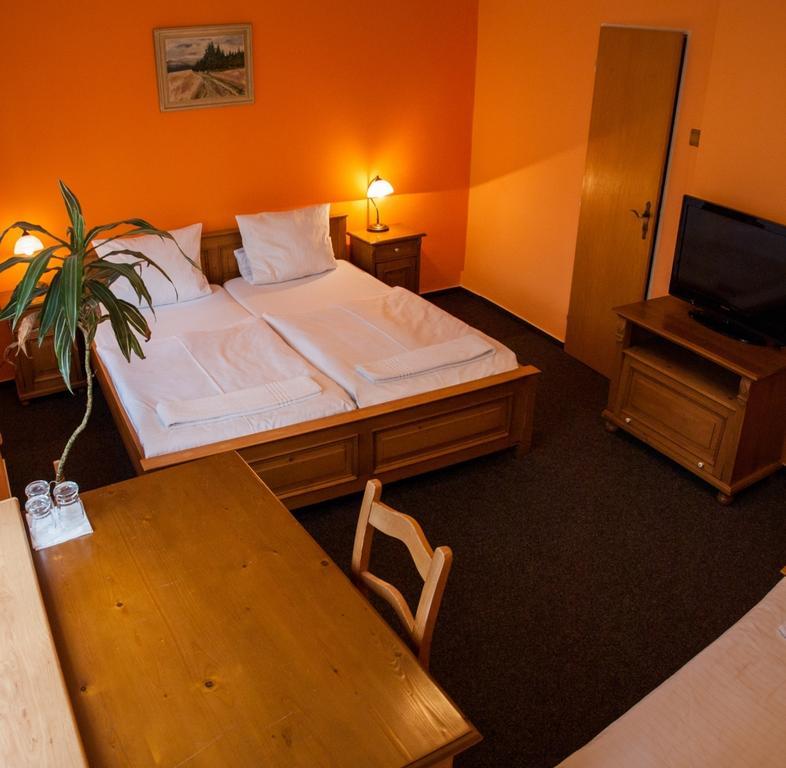 Hotel A Restaurace U Hrncire Kutná Hora Værelse billede
